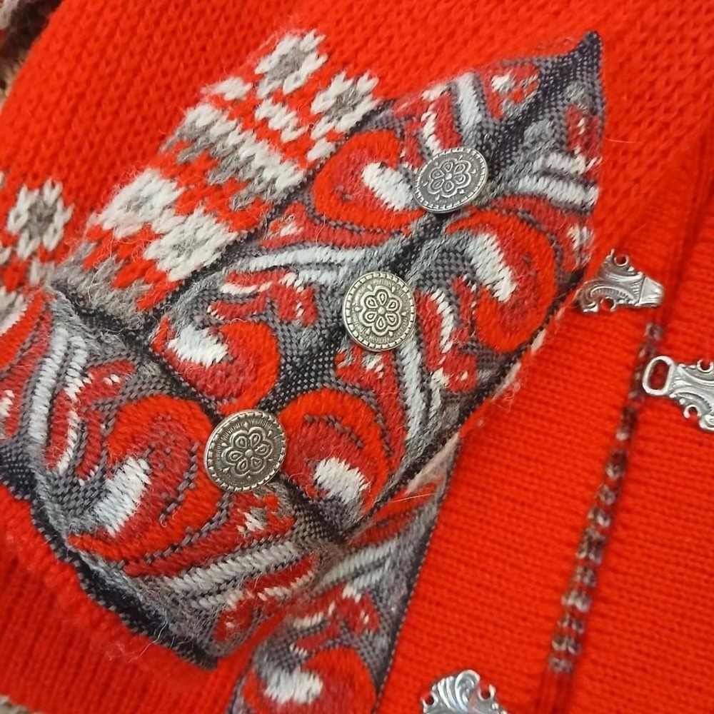 Vintage 80s classic red and gray 100% wool‎ cardigan sweater, size small - Picture 5 of 6